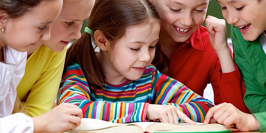 Kinderen lezen samen