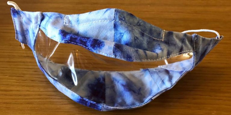 Mae en andere dove kinderen willen doorzichtige mondkapjes